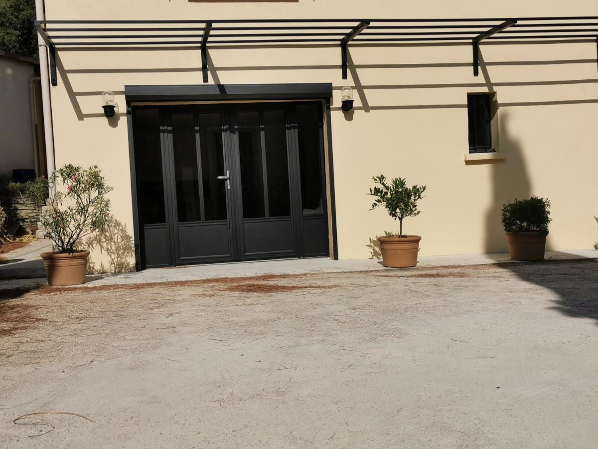Gite 2 Chambres Avec Piscine Sernhac Ngoại thất bức ảnh