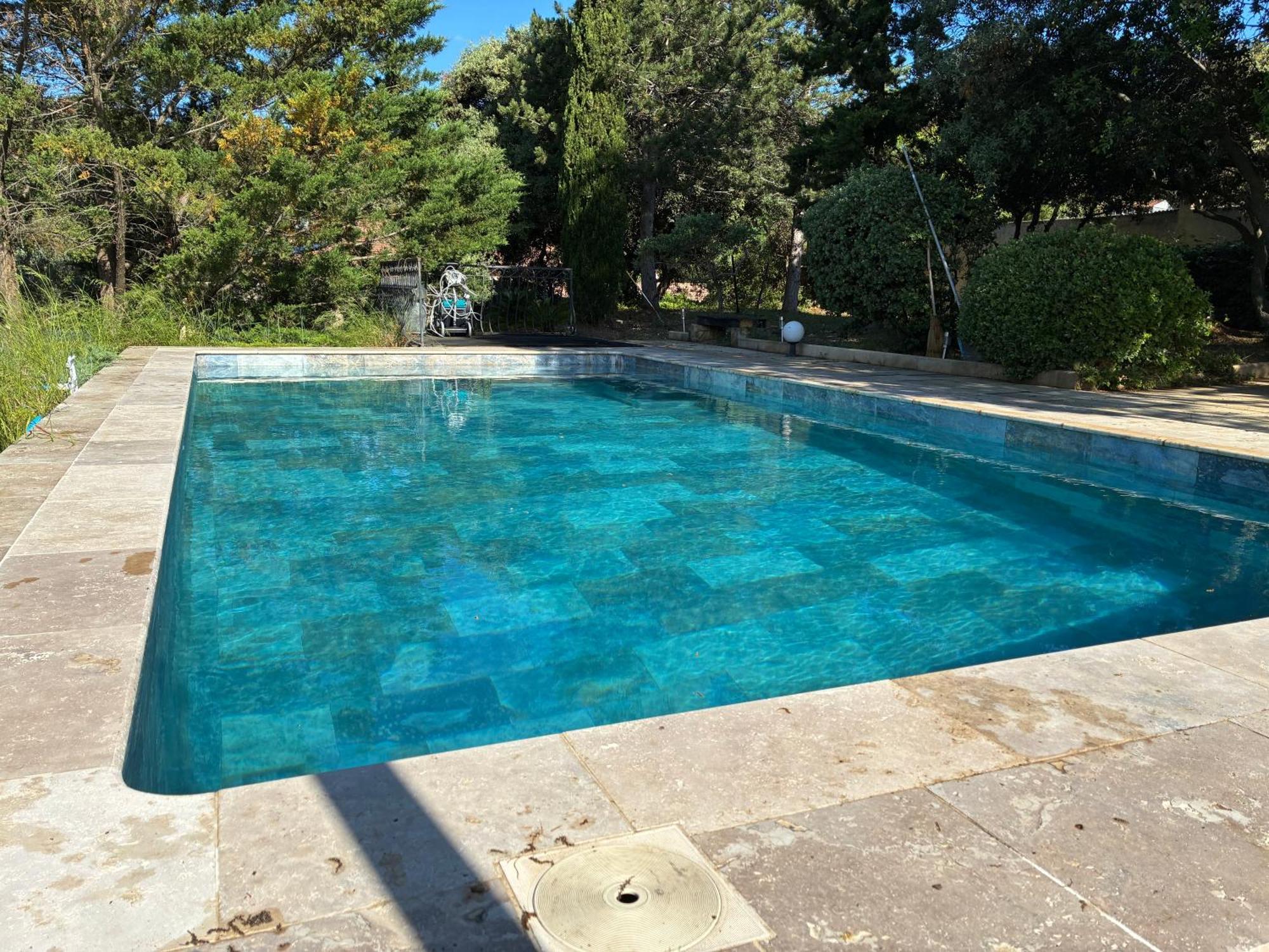 Gite 2 Chambres Avec Piscine Sernhac Ngoại thất bức ảnh